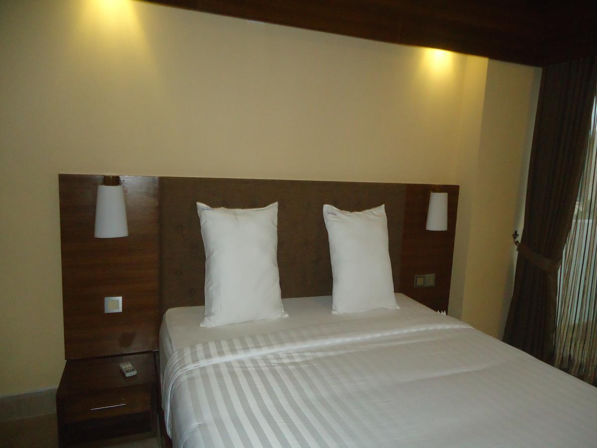 Neeshorgo Hotel & Resort Cox's Bazar Exterior foto