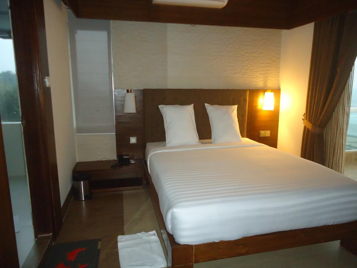Neeshorgo Hotel & Resort Cox's Bazar Exterior foto