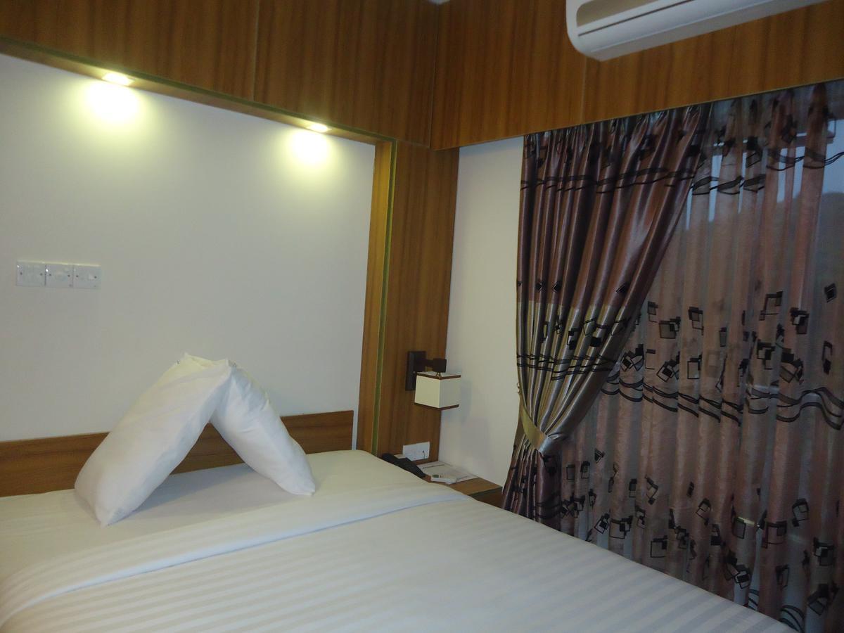 Neeshorgo Hotel & Resort Cox's Bazar Exterior foto